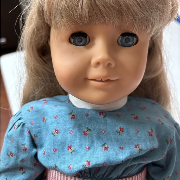 Retired RARE 18” American Girl Doll KIRSTEN w/Dress - Picture 6 of 6